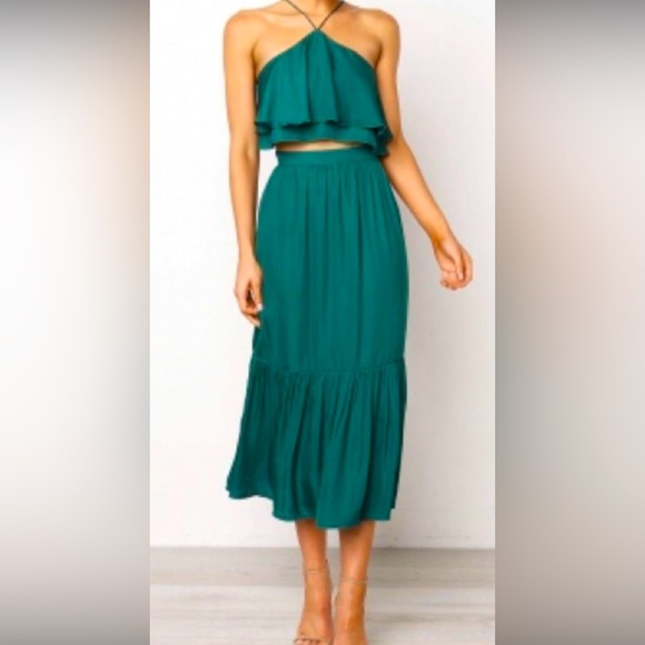 Two Piece silk-like emerald maxi dress & halter top - Picture 2 of 4